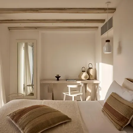 Amra - Secluded Mykonos Haven With Sea Views, Heated Pool, Gym & Hammam Ftelia (Mykonos)