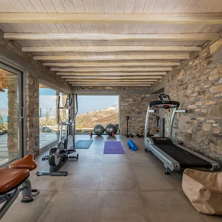 Villa Amra - Secluded Mykonos Haven With Sea Views, Heated Pool, Gym & Hammam Ftelia (Mykonos)