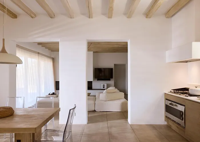 Amra - Secluded Mykonos Haven With Sea Views, Heated Pool, Gym & Hammam *