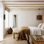Villa Amra - Secluded Mykonos Haven With Sea Views, Heated Pool, Gym & Hammam Ftelia (Mykonos)