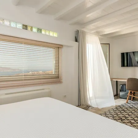 Amra - Secluded Mykonos Haven With Sea Views, Heated Pool, Gym & Hammam Ftelia (Mykonos)