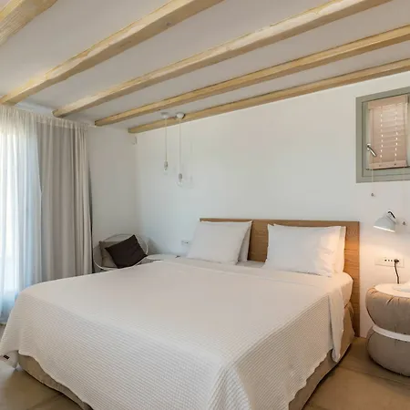 Amra - Secluded Mykonos Haven With Sea Views, Heated Pool, Gym & Hammam Ftelia (Mykonos)