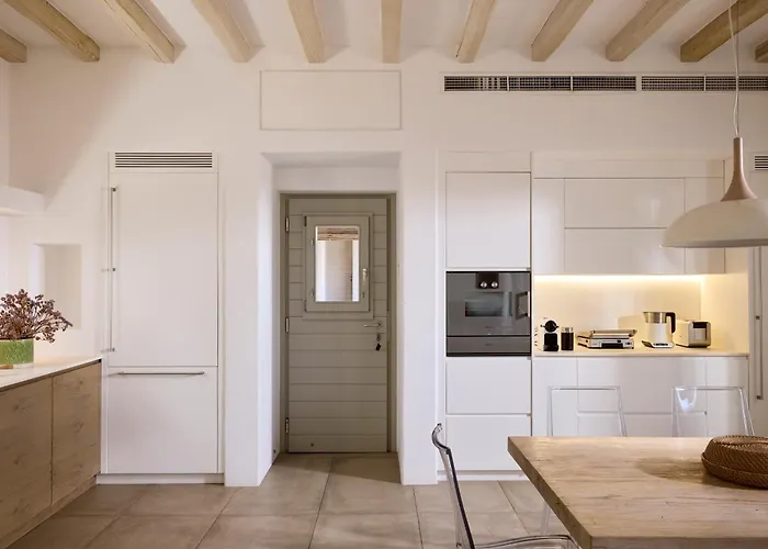 Amra - Secluded Mykonos Haven With Sea Views, Heated Pool, Gym & Hammam Ftelia (Mykonos)